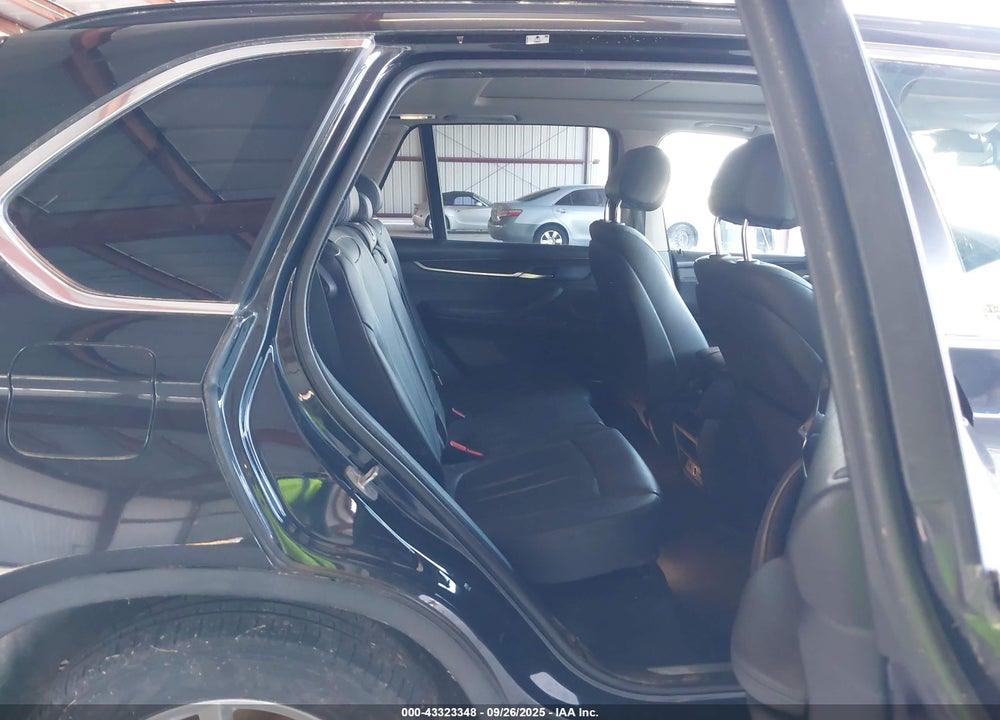 2014 BMW X5 VIN: 5UXKS4C59E0C06864