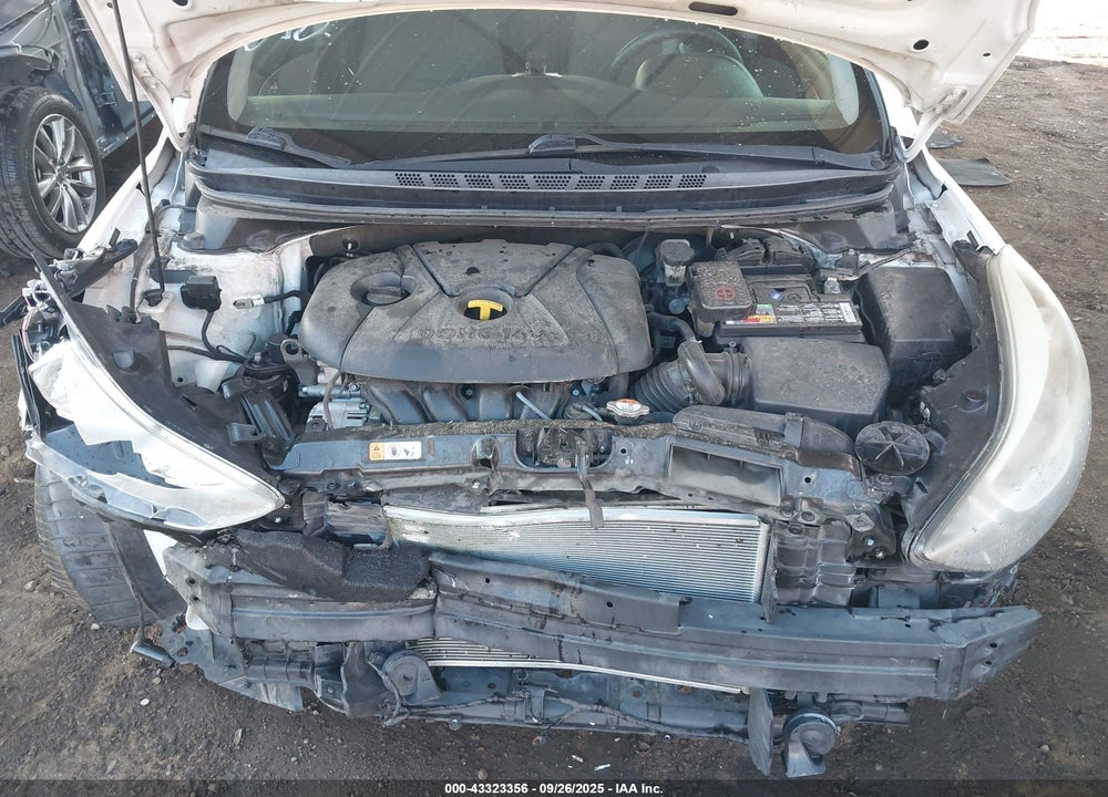 2014 HYUNDAI ELANTRA VIN: 5NPDH4AE1EH508709