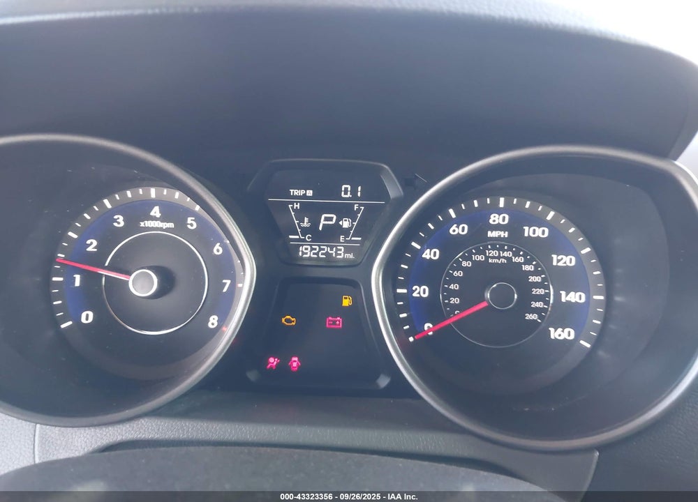 2014 HYUNDAI ELANTRA VIN: 5NPDH4AE1EH508709