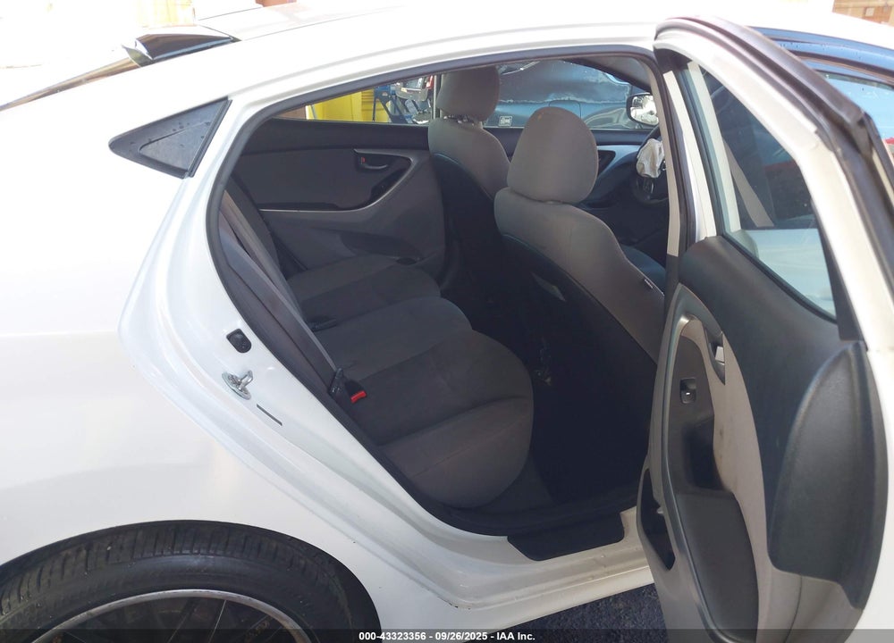 2014 HYUNDAI ELANTRA VIN: 5NPDH4AE1EH508709