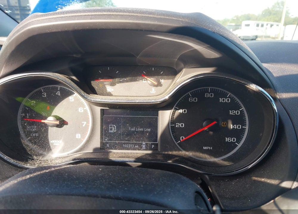 2019 CHEVROLET CRUZE VIN: 1G1BE5SM2K7138083