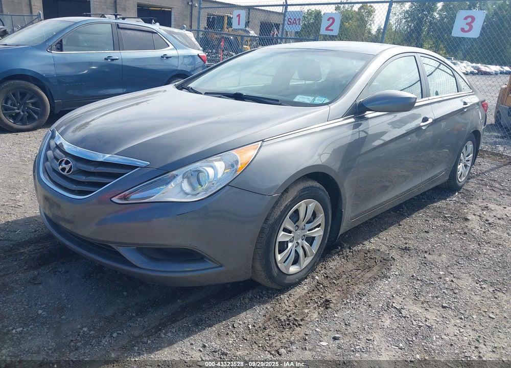 2013 HYUNDAI SONATA VIN: 5NPEB4AC3DH608295