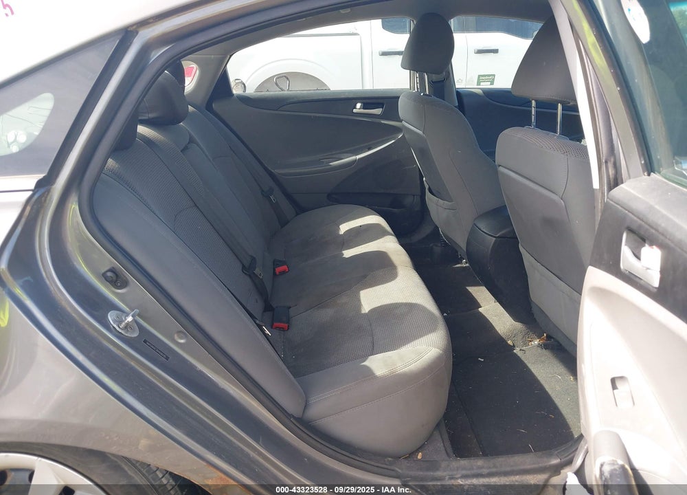 2013 HYUNDAI SONATA VIN: 5NPEB4AC3DH608295