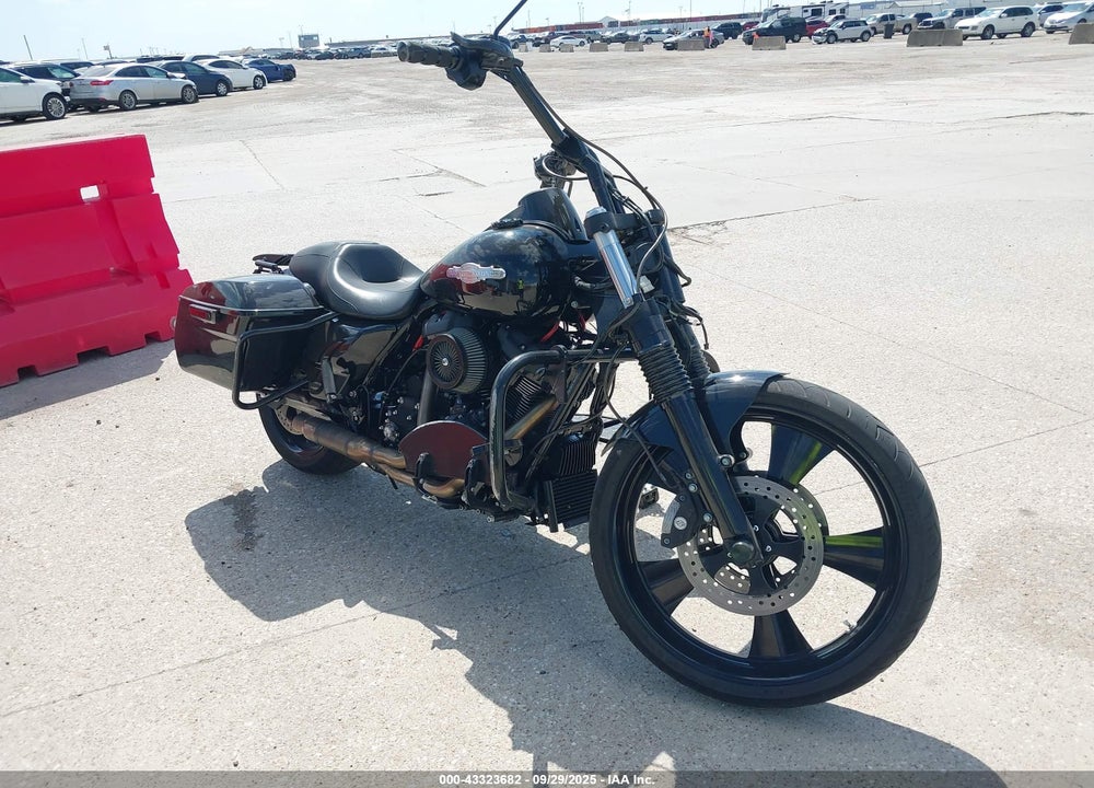 2013 HARLEY-DAVIDSON FLHR SHRINE VIN: 1HD1FWM13DB602053