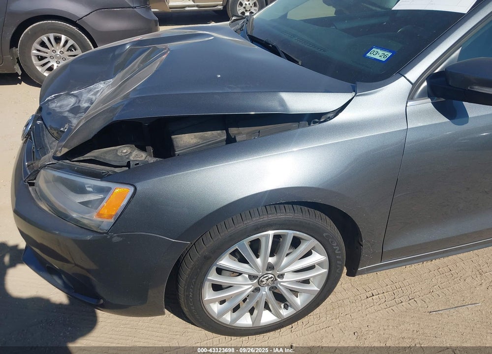 2011 VOLKSWAGEN JETTA 2.5L SEL VIN: 3VWGX7AJ5BM088762
