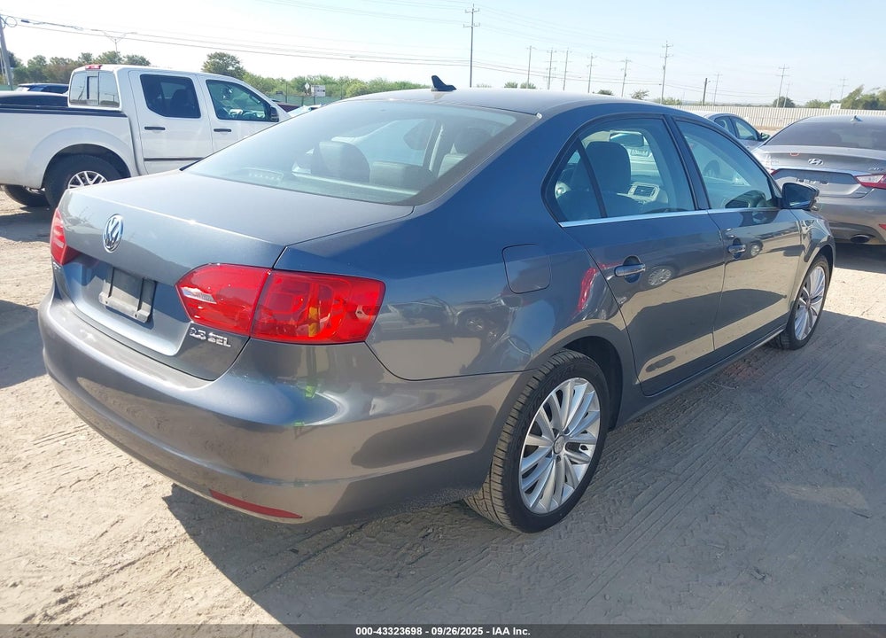 2011 VOLKSWAGEN JETTA 2.5L SEL VIN: 3VWGX7AJ5BM088762