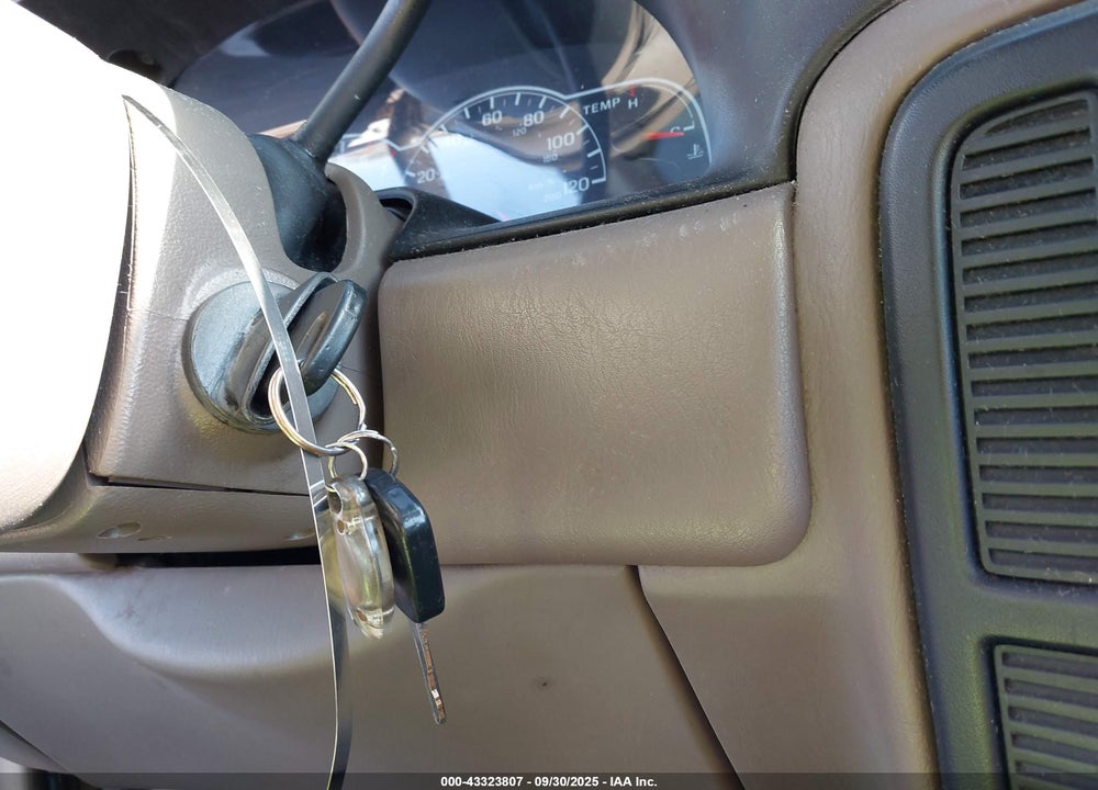 2000 FORD WINDSTAR SE VIN: 2FMZA5241YBB86929