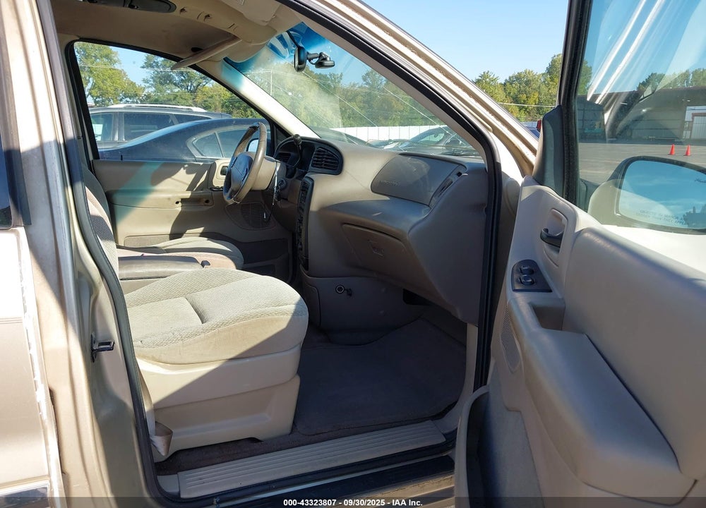 2000 FORD WINDSTAR SE VIN: 2FMZA5241YBB86929