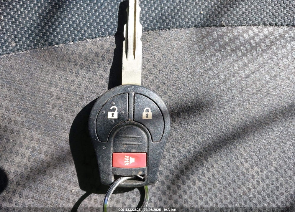 2013 NISSAN ROGUE S VIN: JN8AS5MV8DW617008