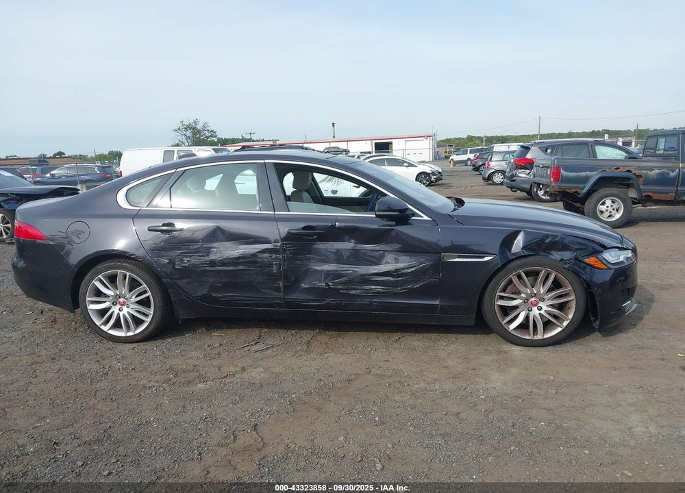 2017 JAGUAR XF 35T PRESTIGE VIN: SAJBK4BV9HCY34783