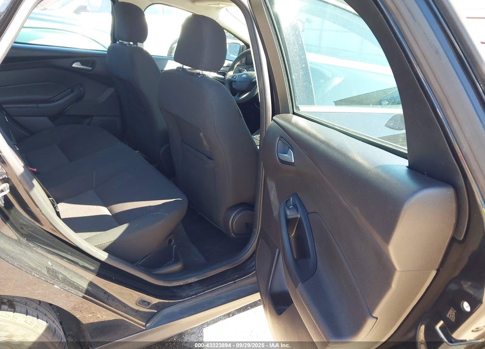 2017 FORD FOCUS VIN: 1FADP3F22HL263212