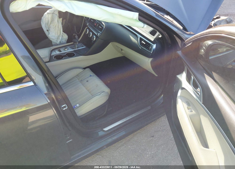 2019 GENESIS G70 VIN: KMTG34LA2KU018353