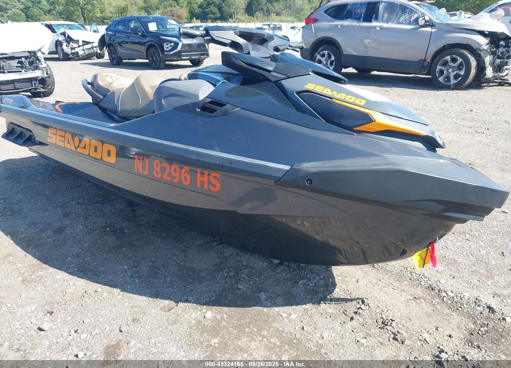 2022 SEADOO GTX 230 LIMITED VIN: YDV87651E222