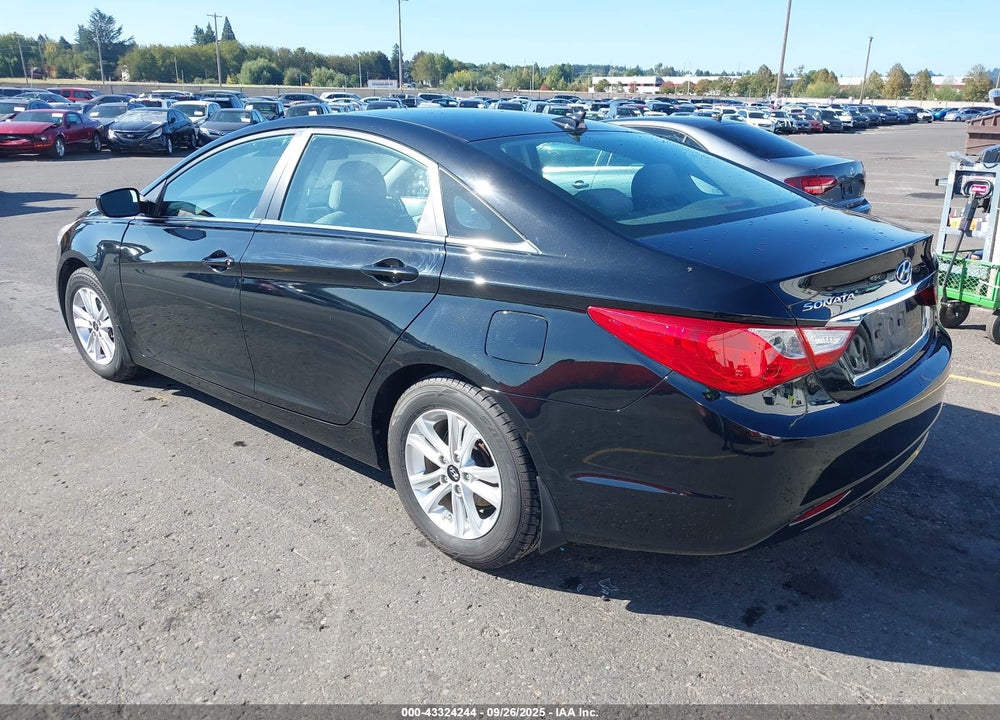 2013 HYUNDAI SONATA VIN: 5NPEB4AC0DH737160