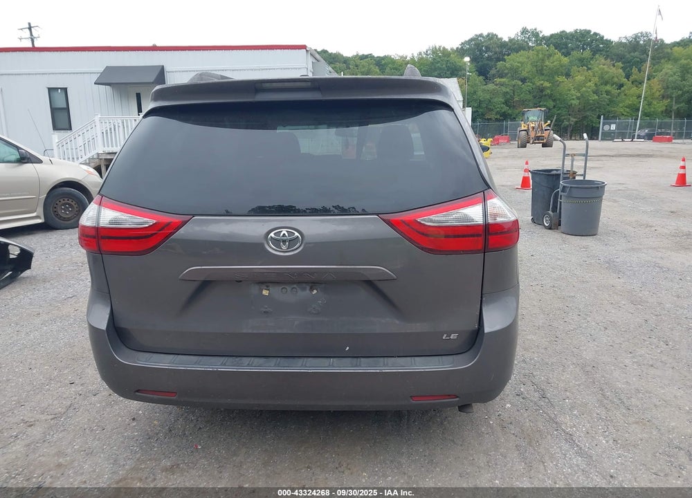 2017 TOYOTA SIENNA LE 8 PASSENGER VIN: 5TDKZ3DCXHS795474