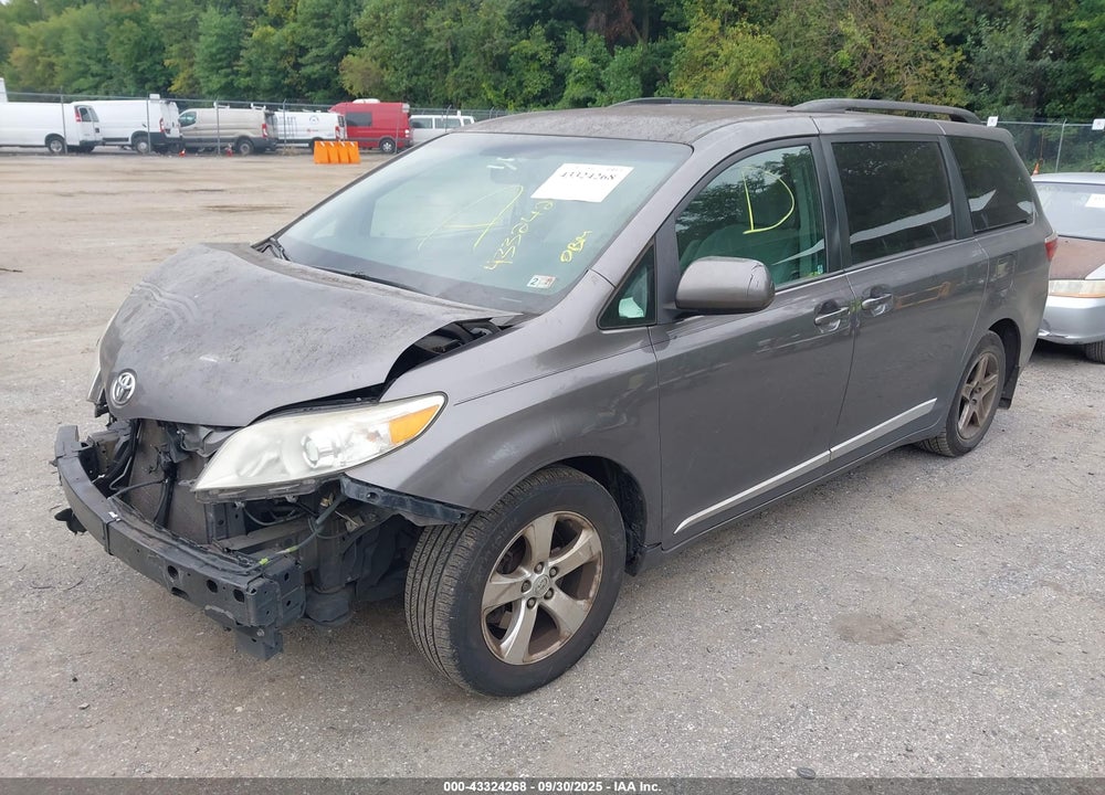 2017 TOYOTA SIENNA LE 8 PASSENGER VIN: 5TDKZ3DCXHS795474