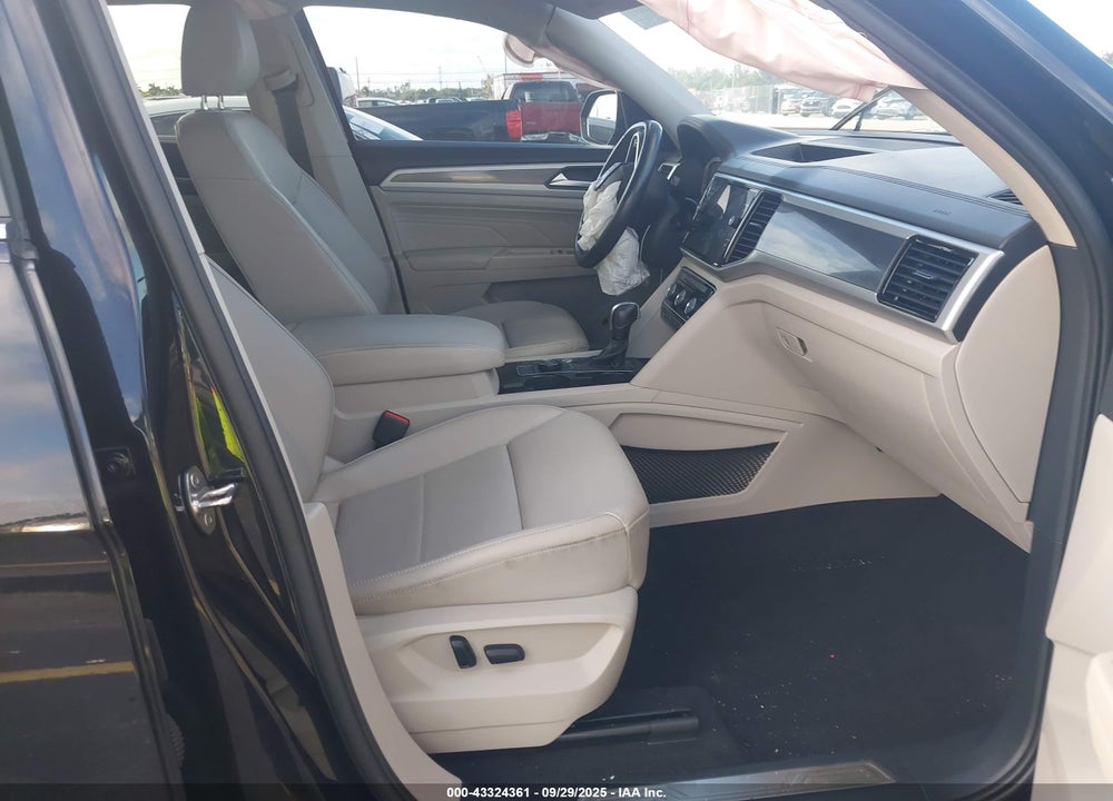 2022 VOLKSWAGEN ATLAS VIN: 1V2AR2CA5NC512660