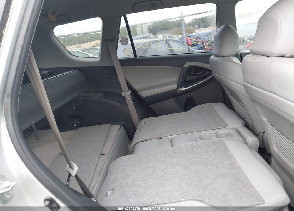 2008 TOYOTA RAV4 LIMITED VIN: JTMBD31V585169681