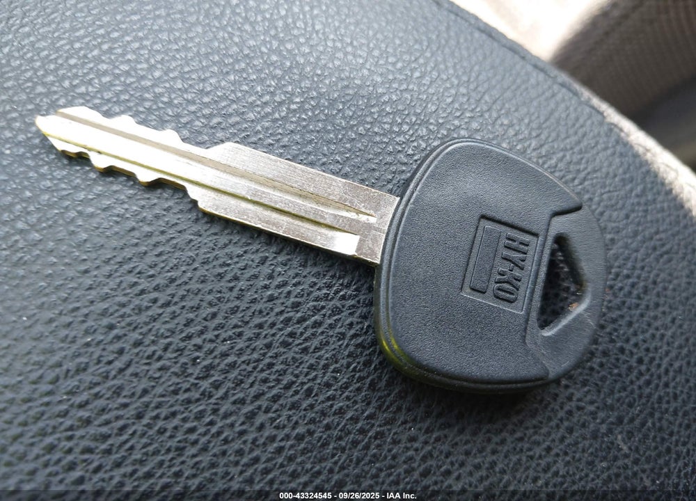 2008 KIA SPORTAGE LX VIN: KNDJF724787529685