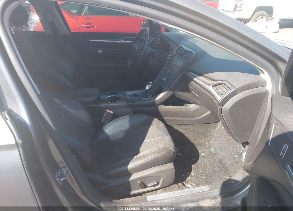 2013 FORD FUSION VIN: 3FA6P0D98DR211666
