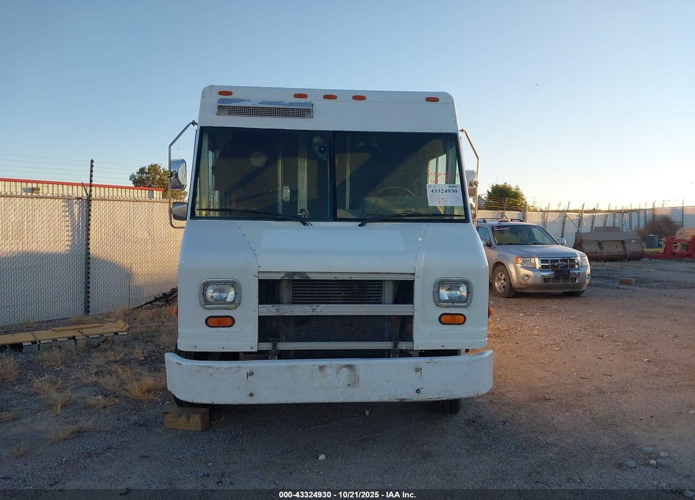 2007 FREIGHTLINER CHASSIS M LINE WALK-IN VAN VIN: 4UZAANBW67CY11905