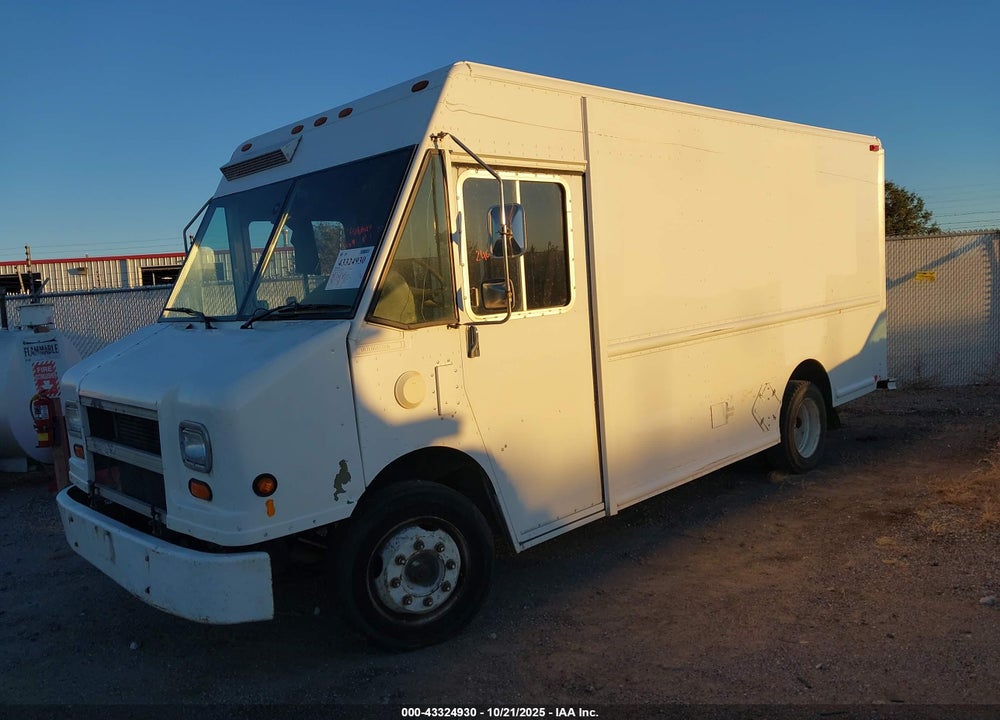 2007 FREIGHTLINER CHASSIS M LINE WALK-IN VAN VIN: 4UZAANBW67CY11905