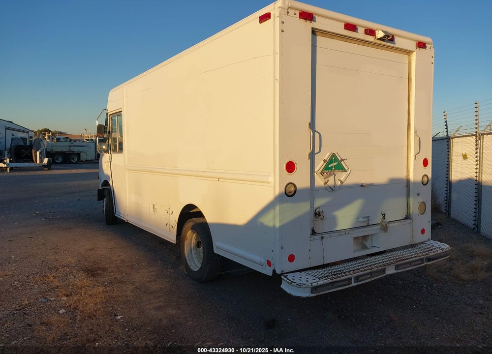 2007 FREIGHTLINER CHASSIS M LINE WALK-IN VAN VIN: 4UZAANBW67CY11905