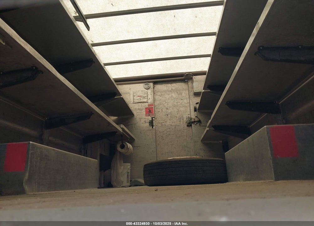 2007 FREIGHTLINER CHASSIS M LINE WALK-IN VAN VIN: 4UZAANBW67CY11905