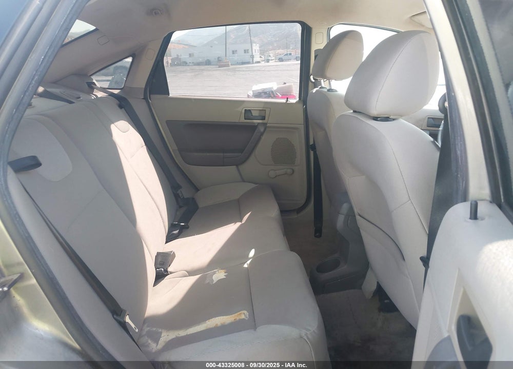 2008 FORD FOCUS S/SE VIN: 1FAHP34N88W270694