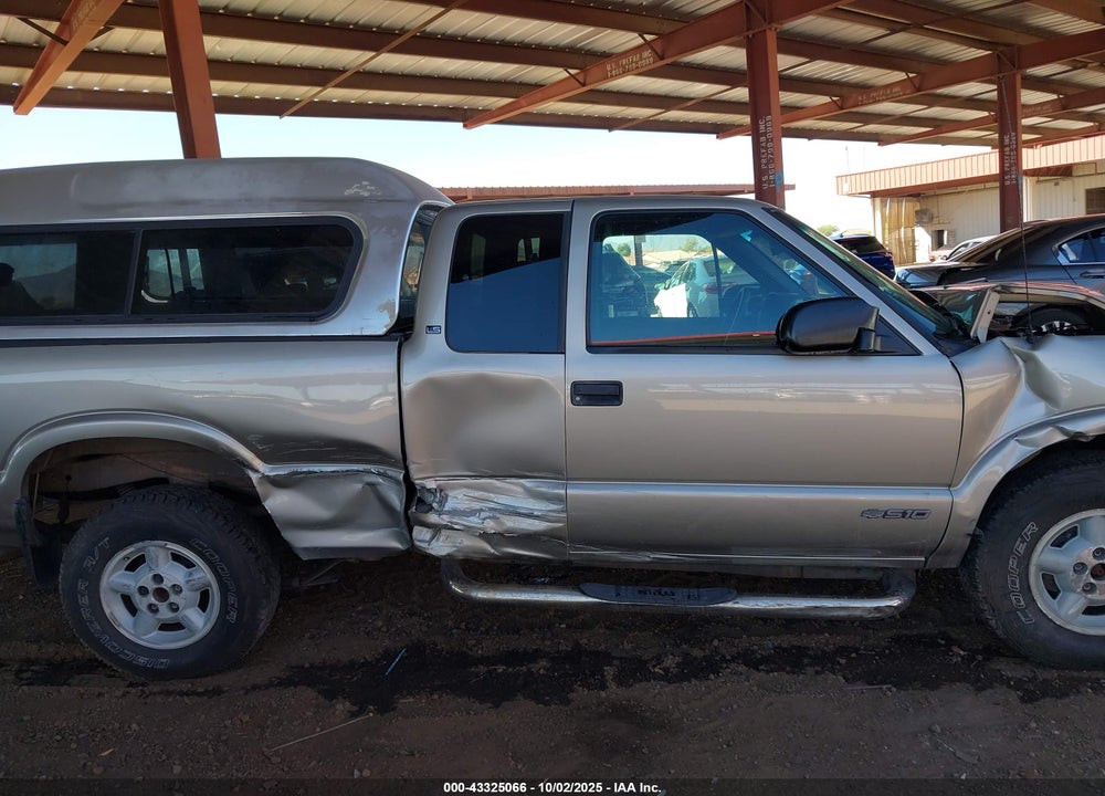 1999 CHEVROLET S-10 LS VIN: 1GCDT19X1X8151004