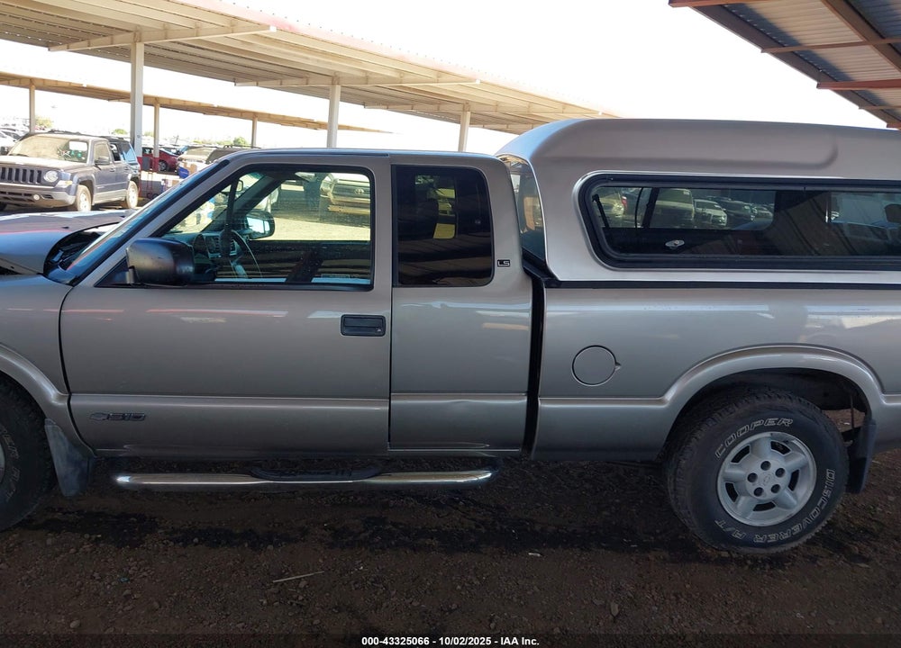 1999 CHEVROLET S-10 LS VIN: 1GCDT19X1X8151004