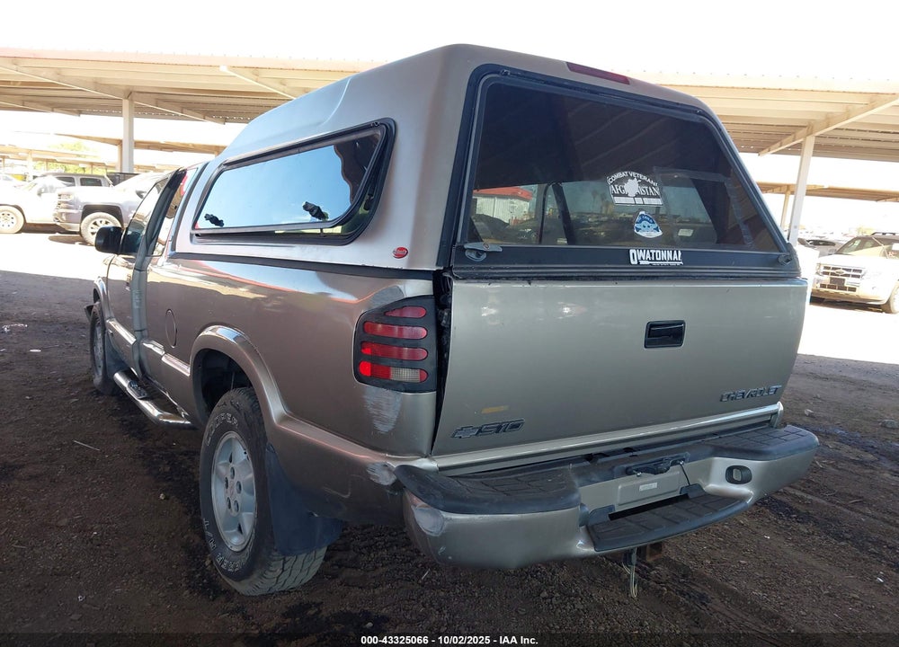 1999 CHEVROLET S-10 LS VIN: 1GCDT19X1X8151004