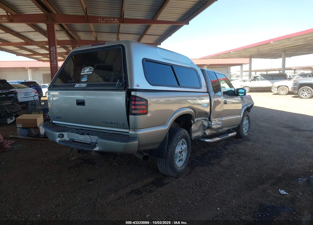 1999 CHEVROLET S-10 LS VIN: 1GCDT19X1X8151004