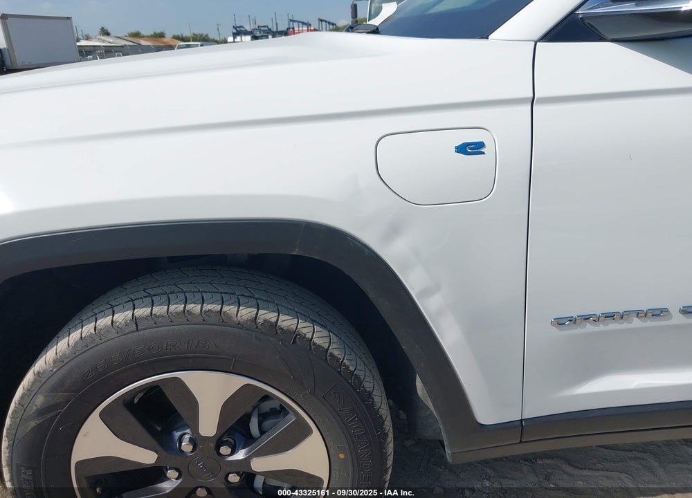 2024 JEEP GRAND CHEROKEE 4XE VIN: 1C4RJYB65RC720300