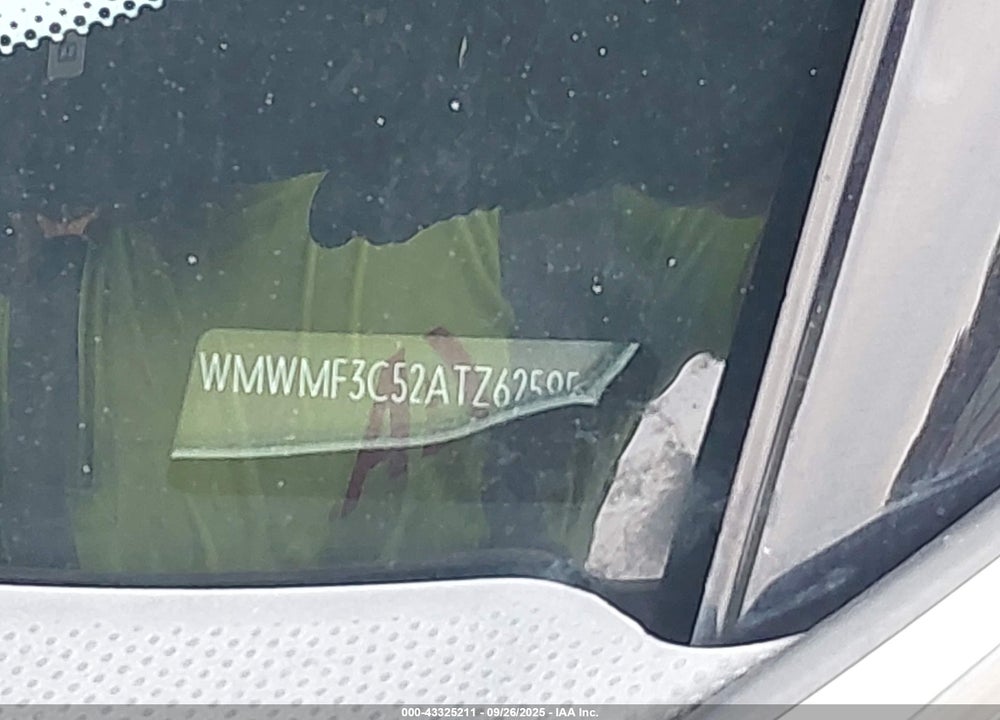 2010 MINI COOPER VIN: WMWMF3C52ATZ62595