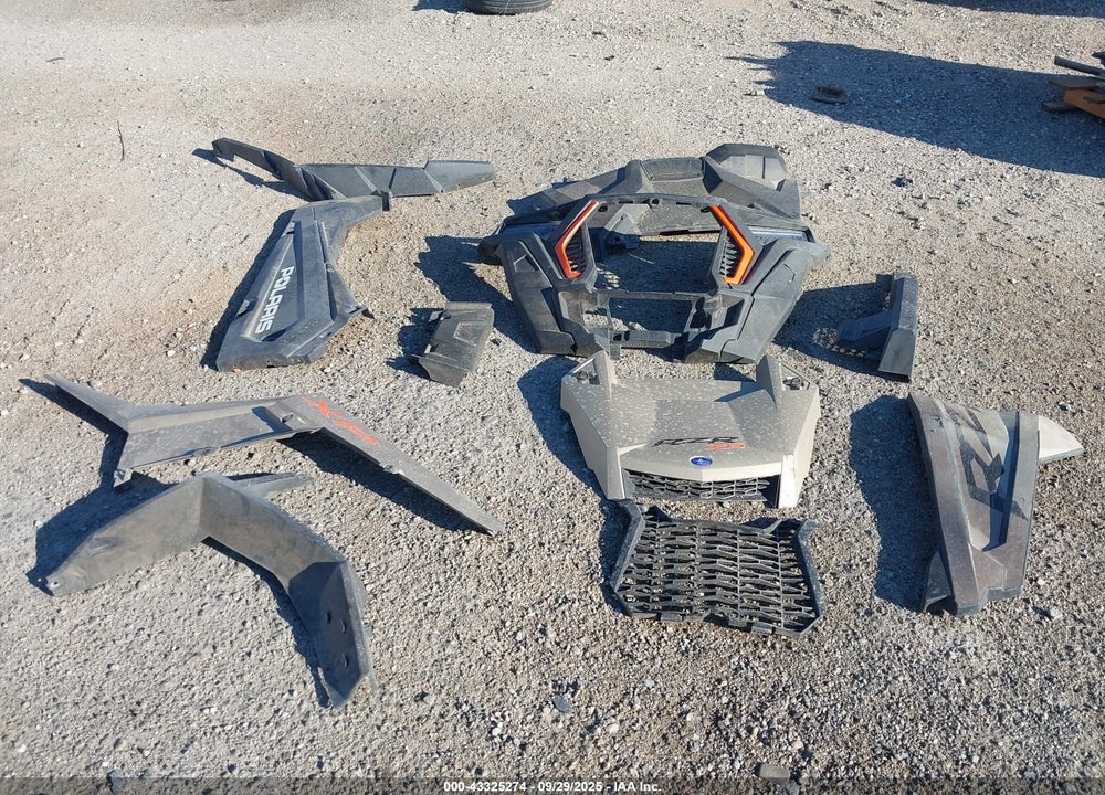 2021 POLARIS RZR XP TURBO VIN: 3NSNAE927MF570359