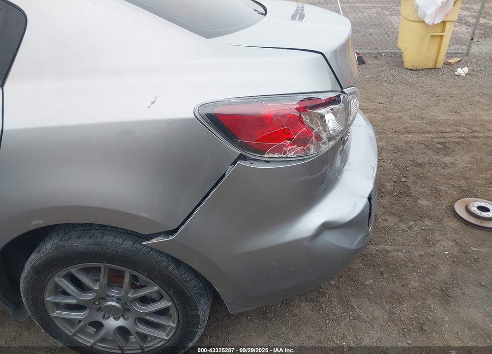 2013 MAZDA 3 VIN: JM1BL1UP5D1735666