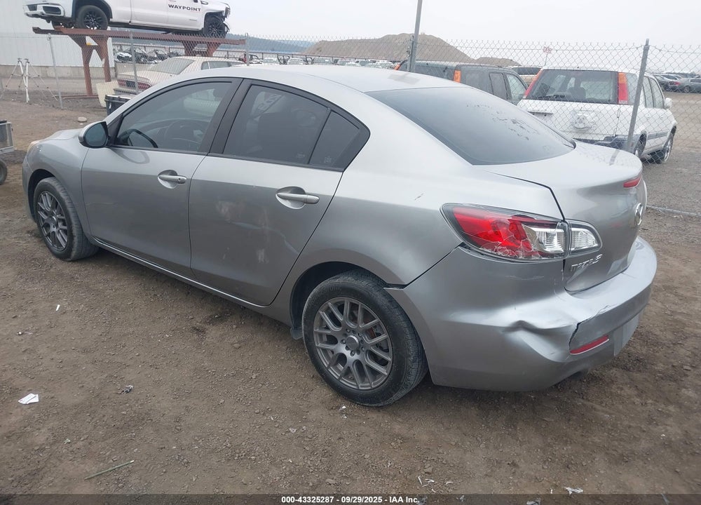 2013 MAZDA 3 VIN: JM1BL1UP5D1735666