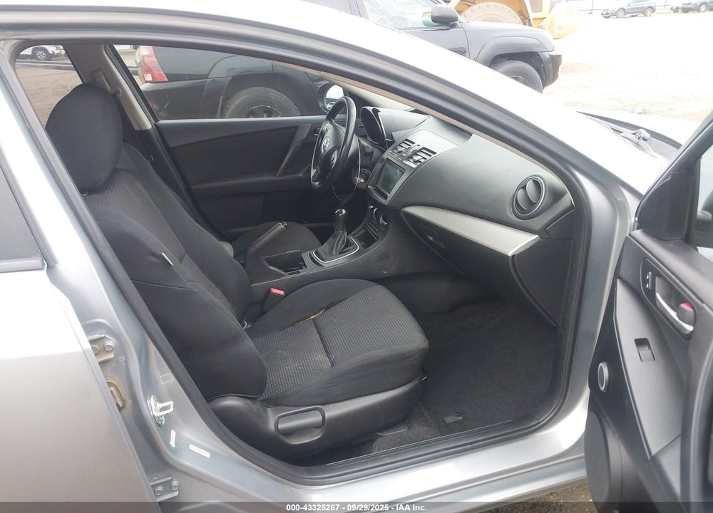 2013 MAZDA 3 VIN: JM1BL1UP5D1735666