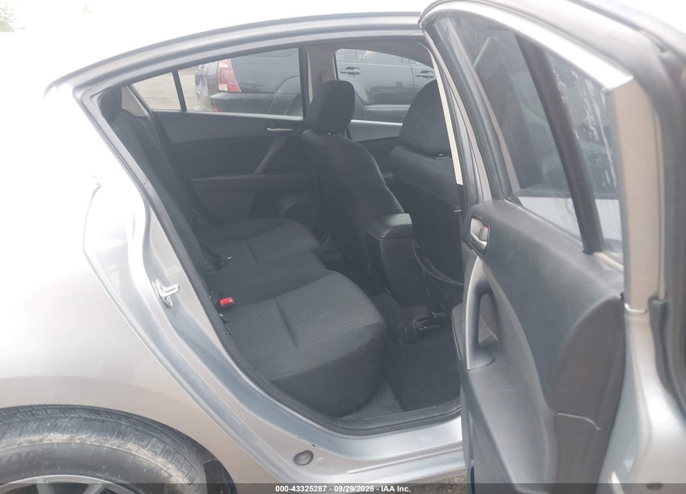 2013 MAZDA 3 VIN: JM1BL1UP5D1735666