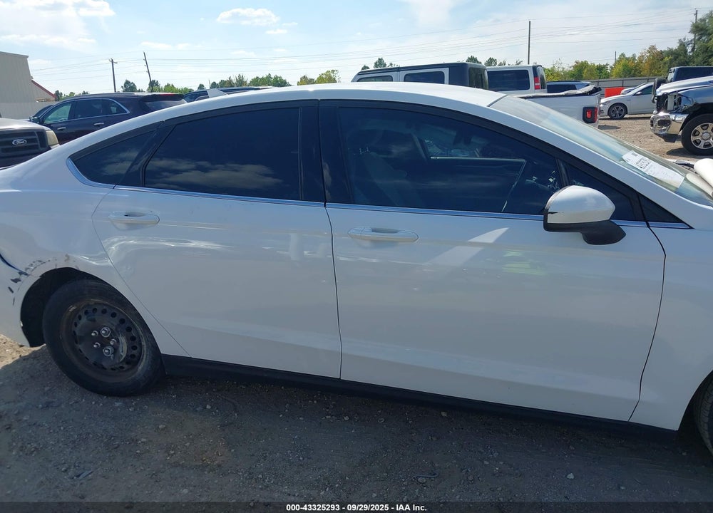 2020 FORD FUSION VIN: 3FA6P0G70LR180759
