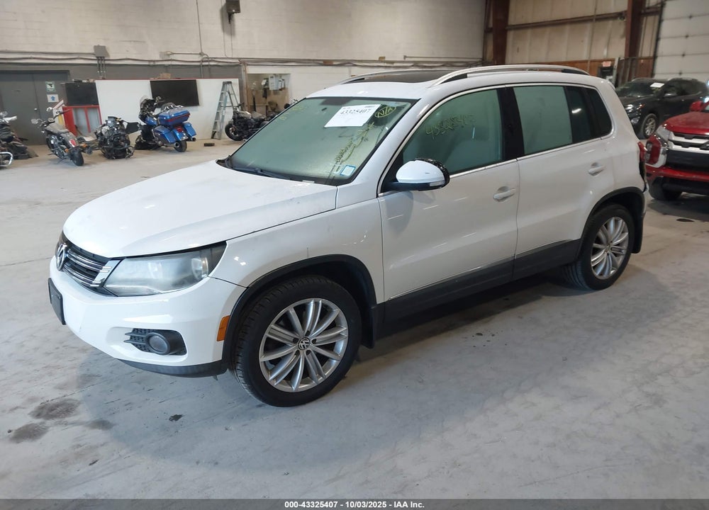 2012 VOLKSWAGEN TIGUAN VIN: WVGBV7AX1CW607892
