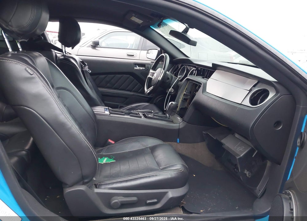 2014 FORD MUSTANG V6 PREMIUM VIN: 1ZVBP8AM0E5201148