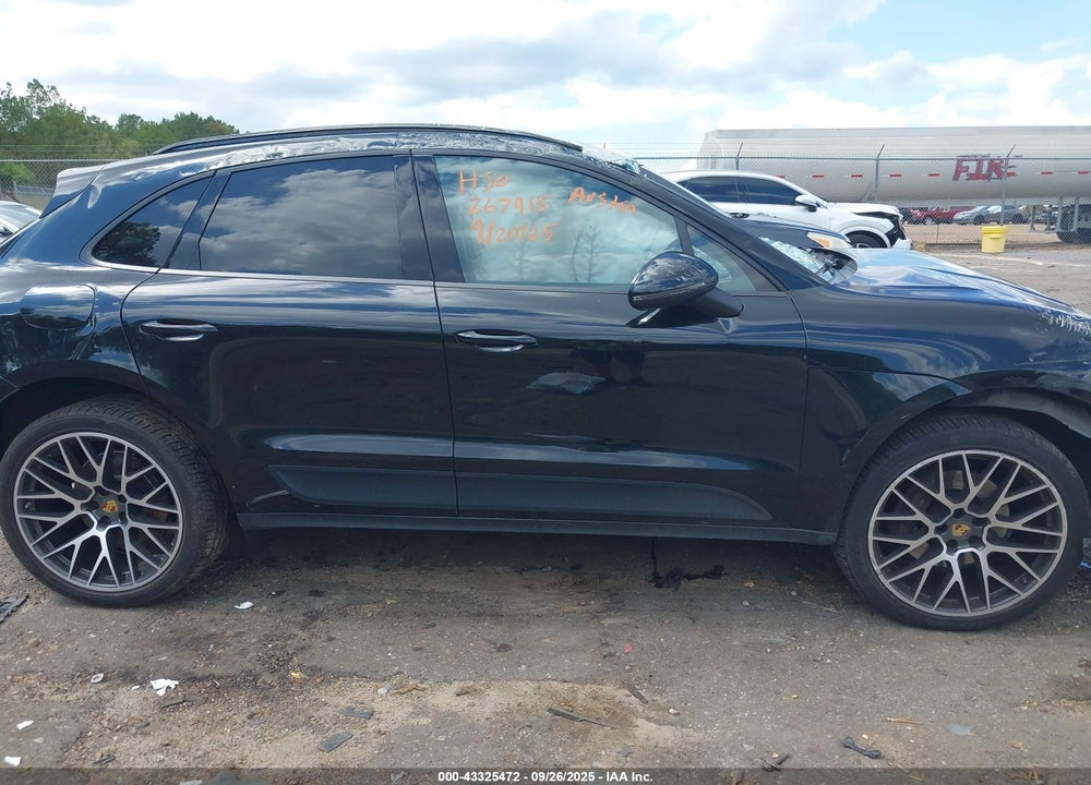 2019 PORSCHE MACAN VIN: WP1AA2A55KLB01378