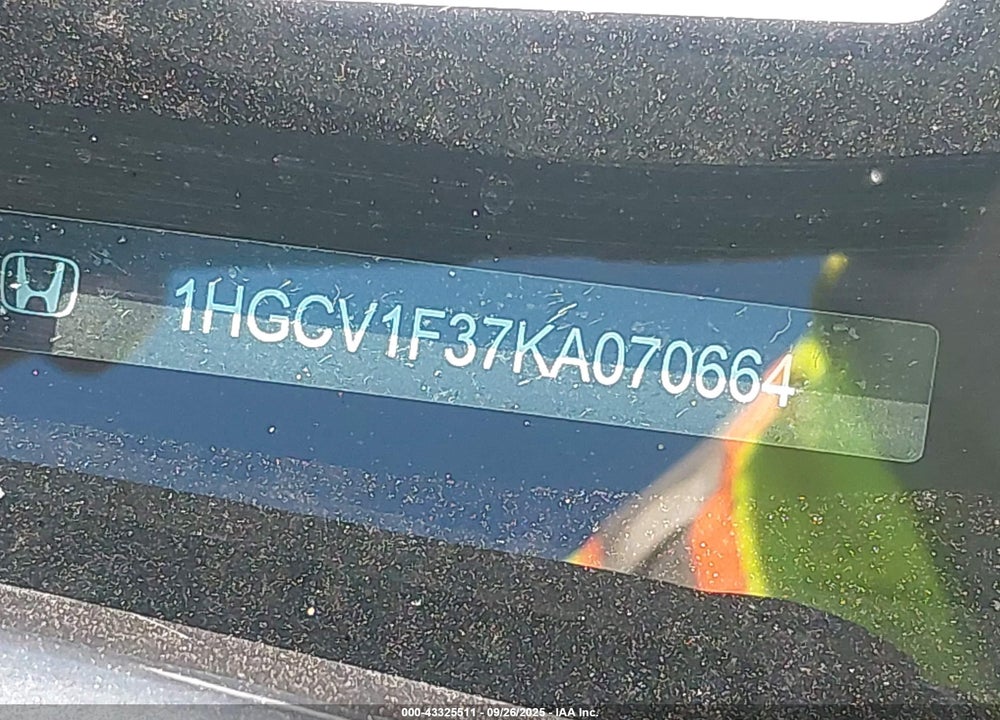 2019 HONDA ACCORD VIN: 1HGCV1F37KA070664