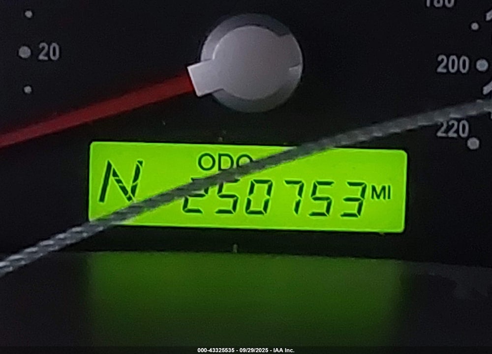 2010 KIA SEDONA LX VIN: KNDMG4C36A6357076