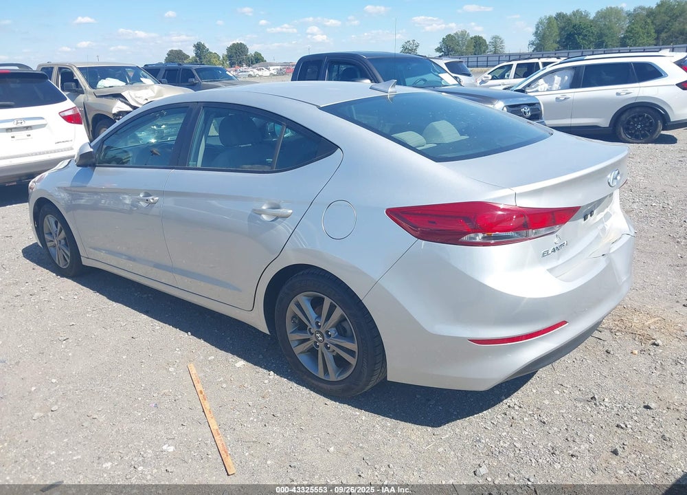 2018 HYUNDAI ELANTRA VIN: 5NPD84LF0JH377563