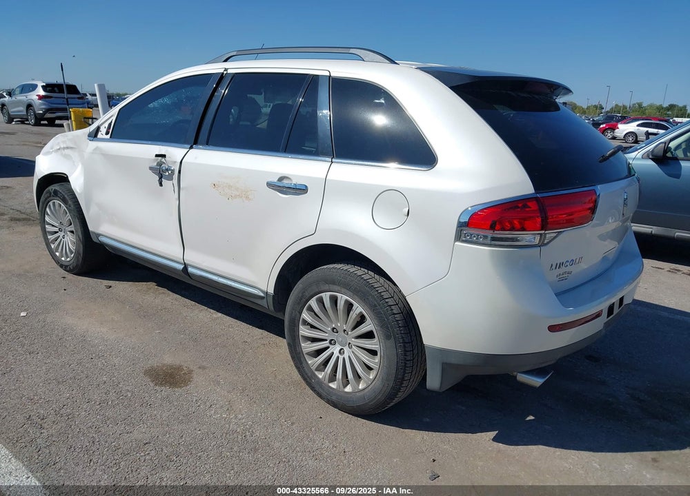 2011 LINCOLN MKX VIN: 2LMDJ6JK9BBJ05428