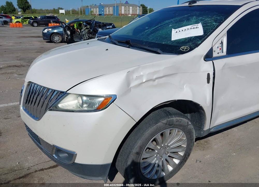 2011 LINCOLN MKX VIN: 2LMDJ6JK9BBJ05428