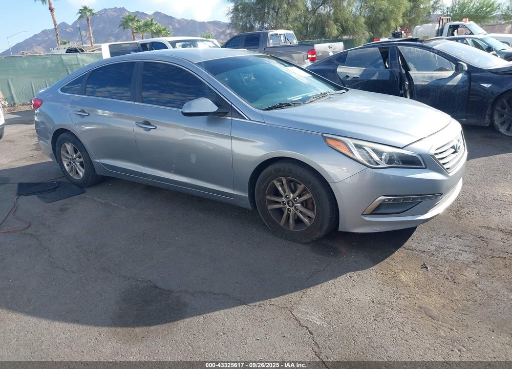 2015 HYUNDAI SONATA SE VIN: 5NPE24AF4FH007359